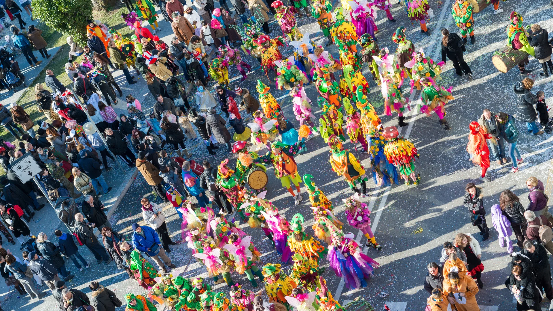 Pantallas LED para cartelería digital durante los carnavales en Canarias