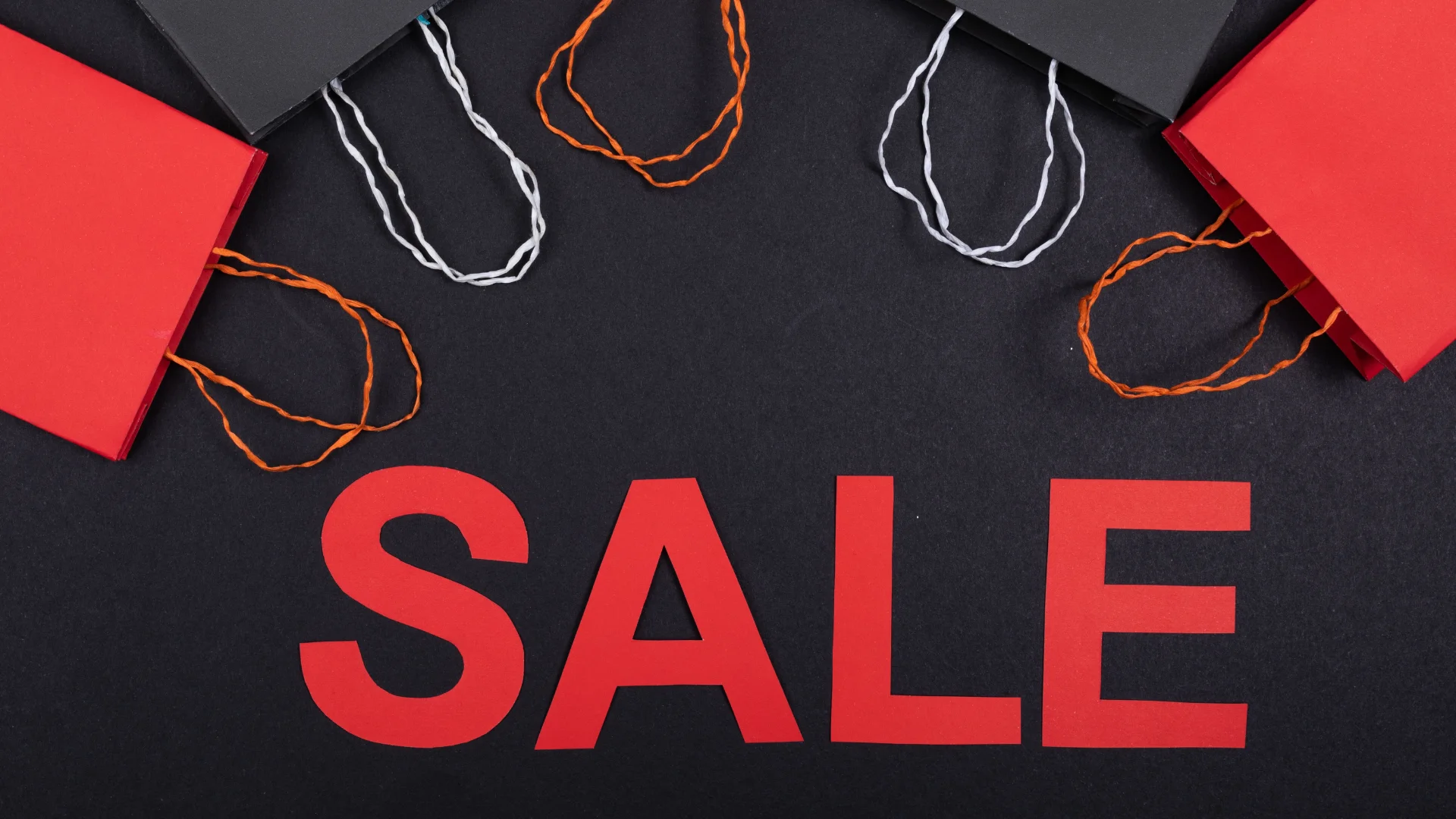 Cartelería digital mostrando ofertas del Día de Rebajas en Canarias
